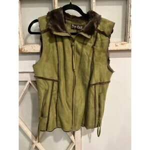 Big Chill size medium women’s faux fur vest fleece lined